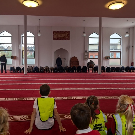 Year 2 visit Exeter Mosque